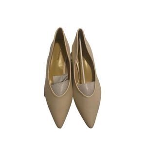 C.PARAVANO Women’s Low Block Heel White Pumps Size EU 37 US 6.5 New With Box